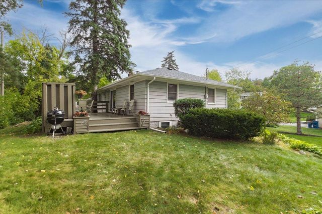 36 Western Terrace, Golden Valley, MN 55426