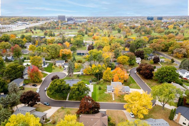 36 Western Terrace, Golden Valley, MN 55426