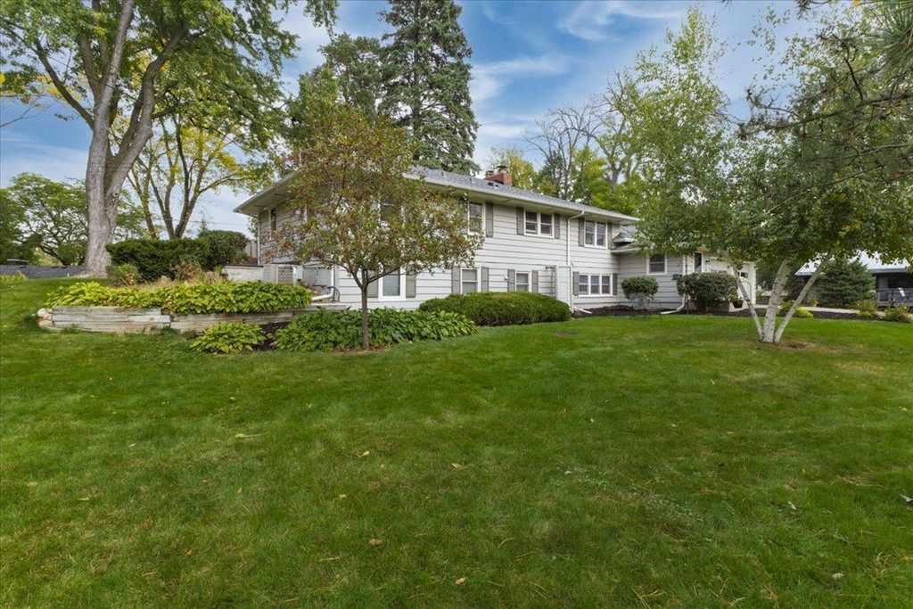 36 Western Terrace, Golden Valley, MN 55426 — photo 2
