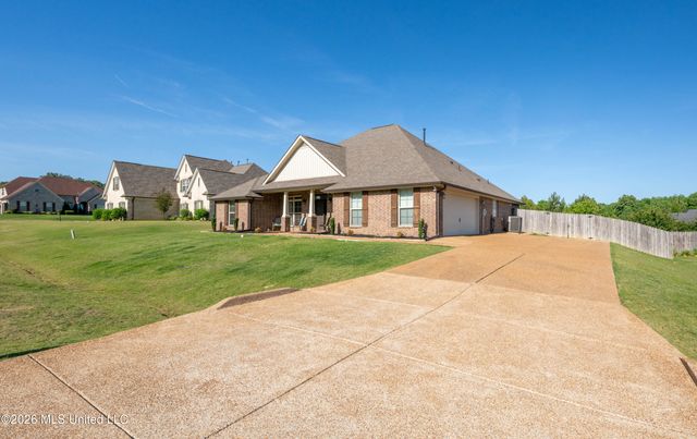 2126 Great Barrington Place, Nesbit, MS 38651