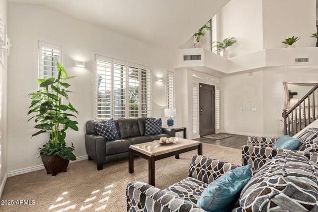 2012 E FREEPORT Lane, Gilbert, AZ 85234