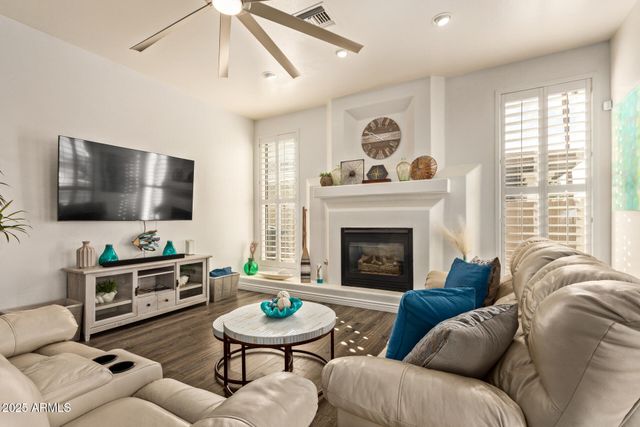 2012 E FREEPORT Lane, Gilbert, AZ 85234