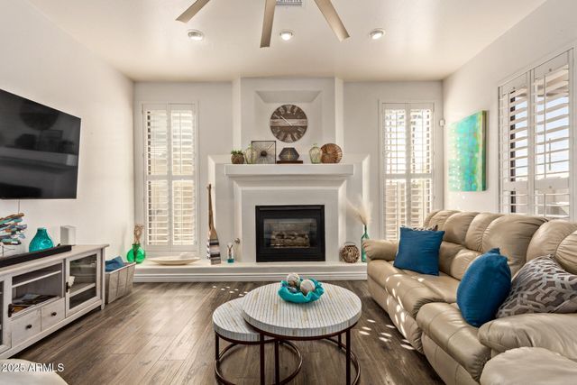 2012 E FREEPORT Lane, Gilbert, AZ 85234