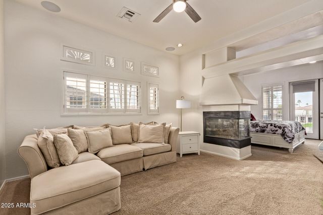 2012 E FREEPORT Lane, Gilbert, AZ 85234