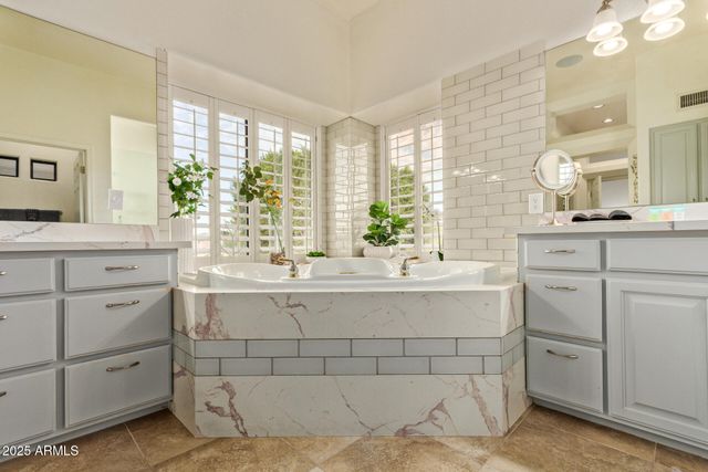 2012 E FREEPORT Lane, Gilbert, AZ 85234