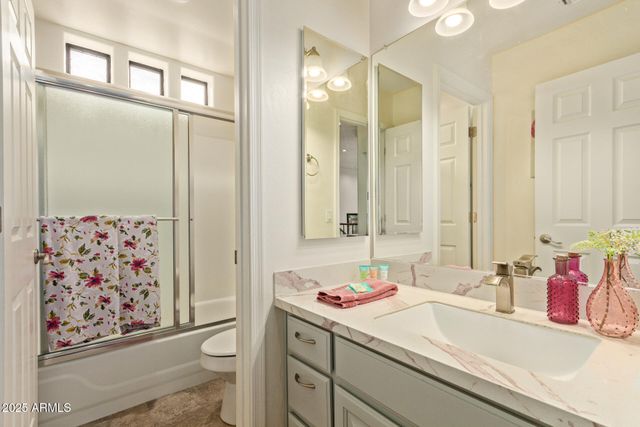 2012 E FREEPORT Lane, Gilbert, AZ 85234