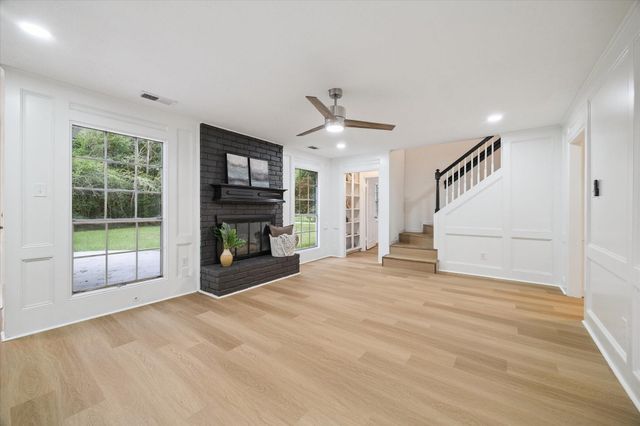 2502 Riverlawn Drive, Kingwood, TX 77339