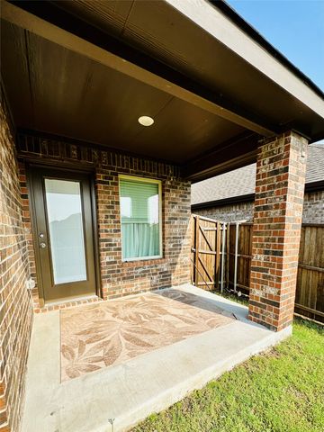 526 Pleasant Hill Lane, Fate, TX 75189