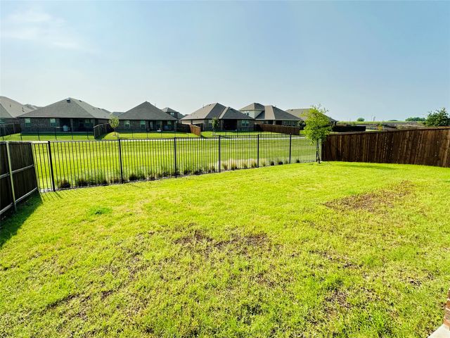 526 Pleasant Hill Lane, Fate, TX 75189
