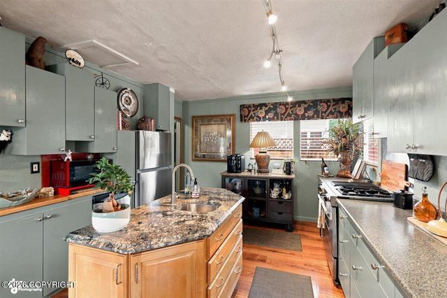 243 W 11th Avenue, Anchorage, AK 99501