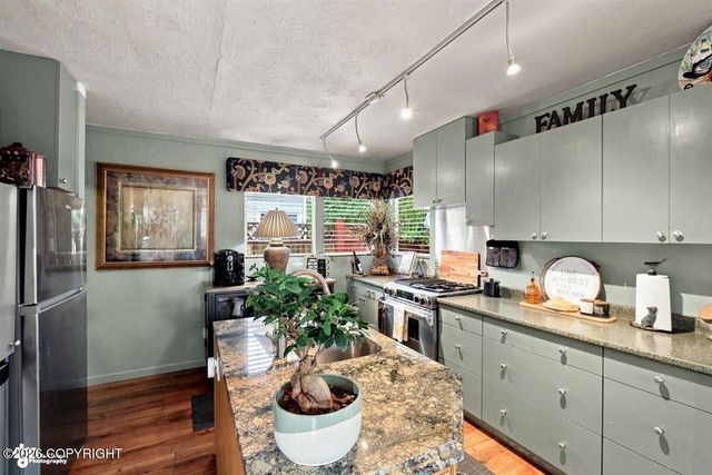 243 W 11th Avenue, Anchorage, AK 99501