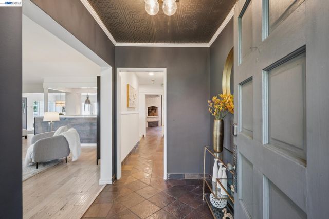 6427 ASCOT DR, Oakland, CA 94611