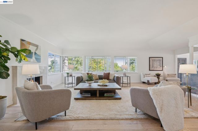 6427 ASCOT DR, Oakland, CA 94611