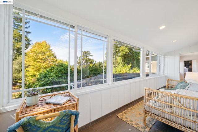 6427 ASCOT DR, Oakland, CA 94611