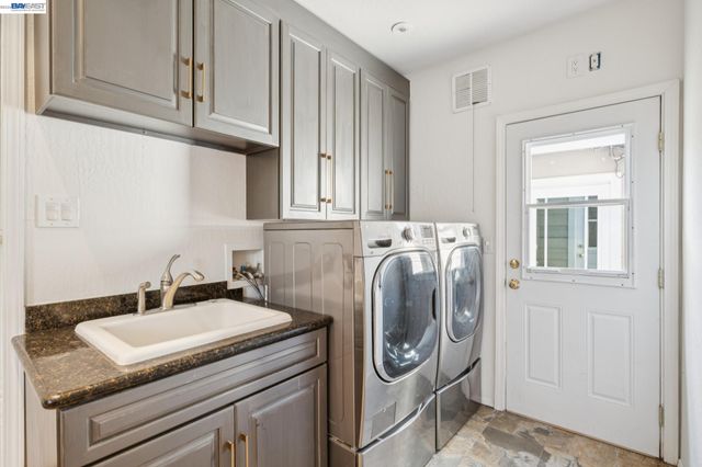 6427 ASCOT DR, Oakland, CA 94611