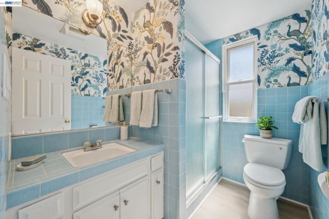 6427 ASCOT DR, Oakland, CA 94611