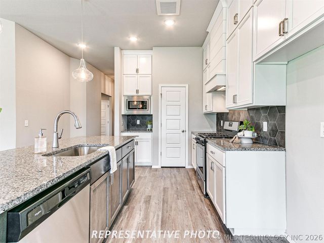 12501 N 134th East Avenue, Collinsville, OK 74021