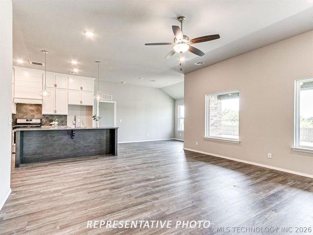 12501 N 134th East Avenue, Collinsville, OK 74021
