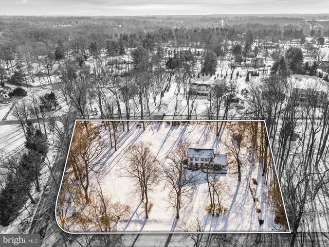 575 WOODHAVEN RD, West Chester, PA 19382