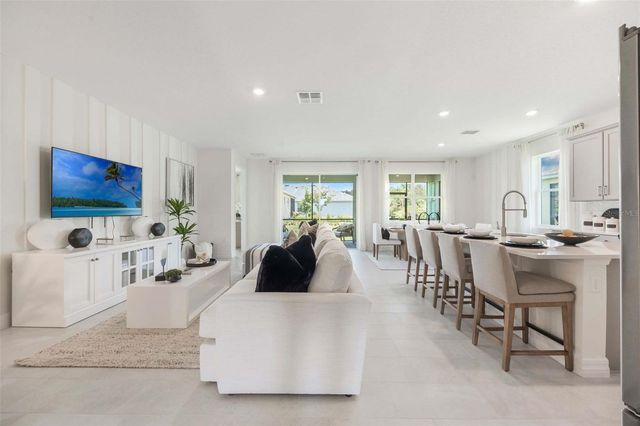 3952 KENNEBUNK LOOP, Mount Dora, FL 32757