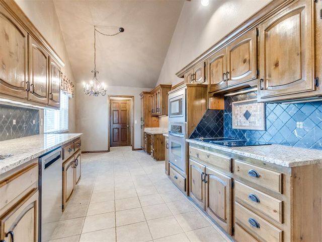 808 Richmond Road, Edmond, OK 73034