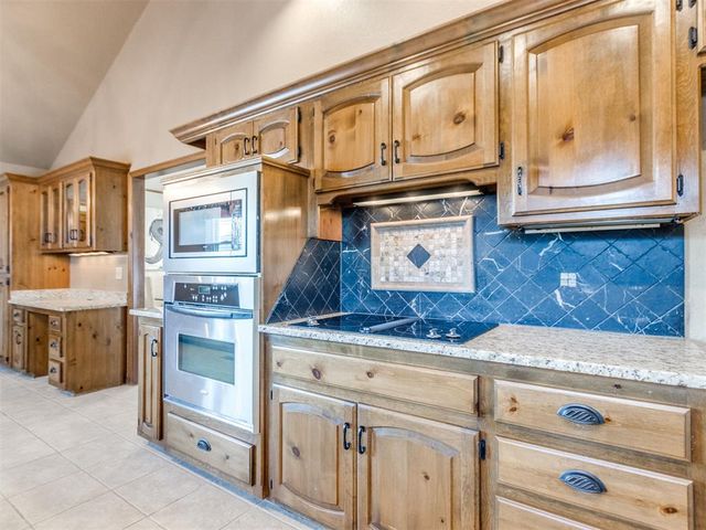 808 Richmond Road, Edmond, OK 73034