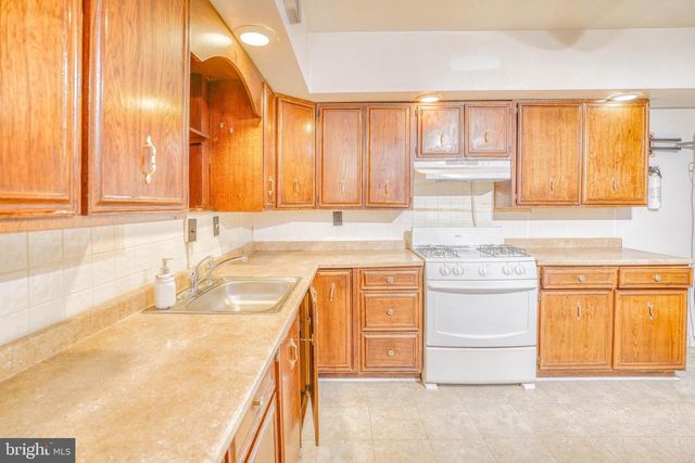 1516 W WESTMORELAND ST, Philadelphia, PA 19140