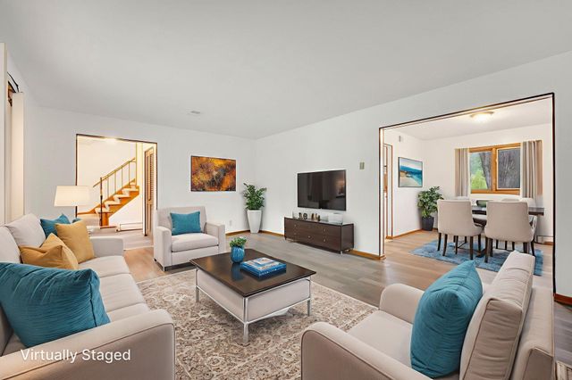 11036 27th Avenue S, Burnsville, MN 55337