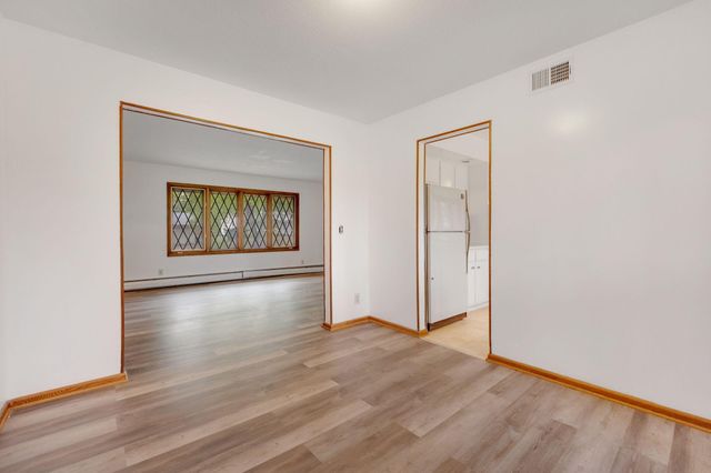 11036 27th Avenue S, Burnsville, MN 55337