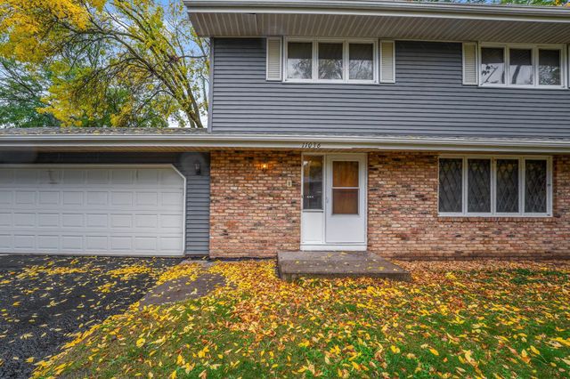 11036 27th Avenue S, Burnsville, MN 55337