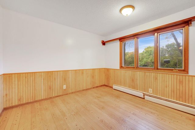 11036 27th Avenue S, Burnsville, MN 55337