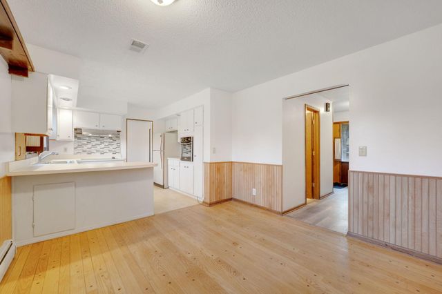 11036 27th Avenue S, Burnsville, MN 55337