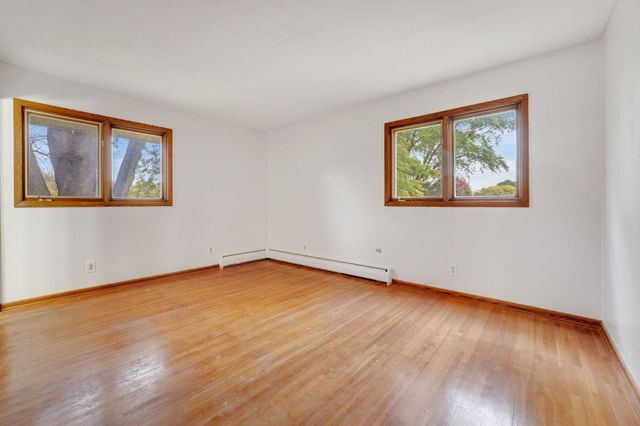 11036 27th Avenue S, Burnsville, MN 55337