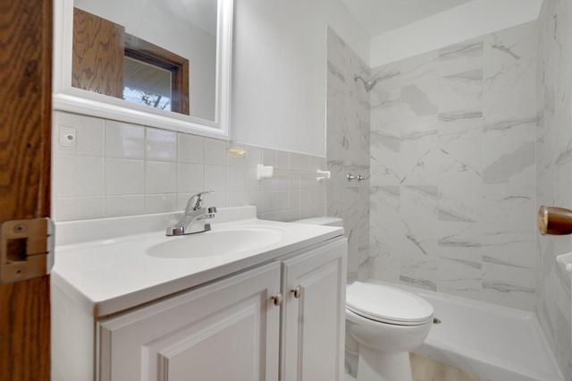 11036 27th Avenue S, Burnsville, MN 55337