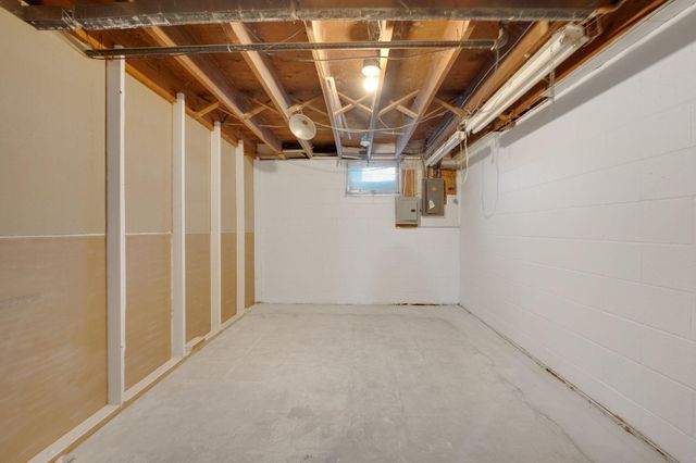 11036 27th Avenue S, Burnsville, MN 55337