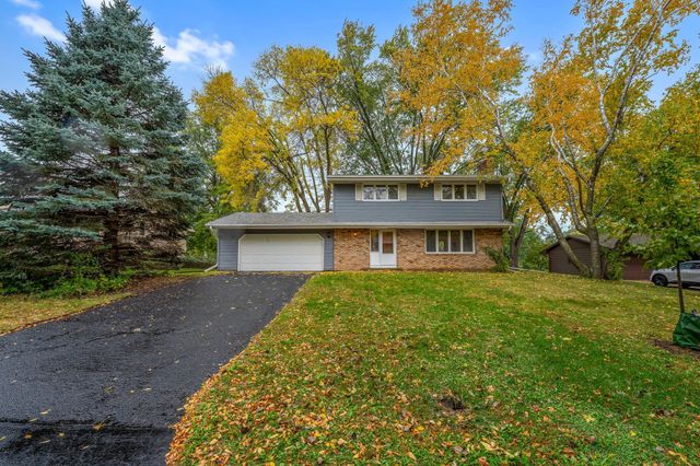11036 27th Avenue S, Burnsville, MN 55337