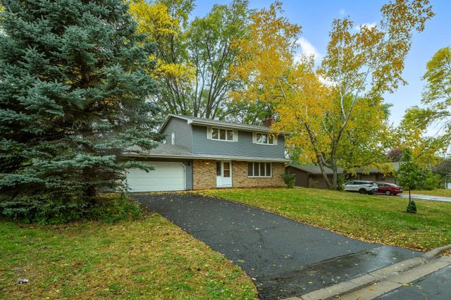 11036 27th Avenue S, Burnsville, MN 55337