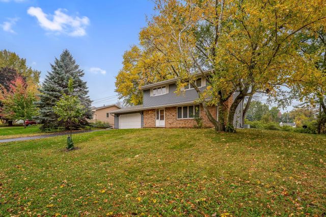 11036 27th Avenue S, Burnsville, MN 55337