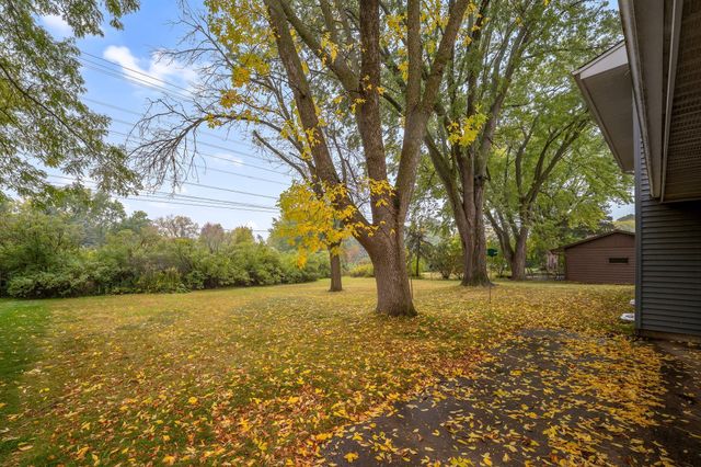 11036 27th Avenue S, Burnsville, MN 55337