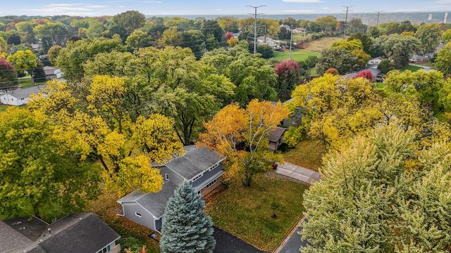 11036 27th Avenue S, Burnsville, MN 55337