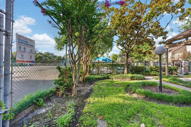 10053 Westpark Drive 297, Houston, TX 77042