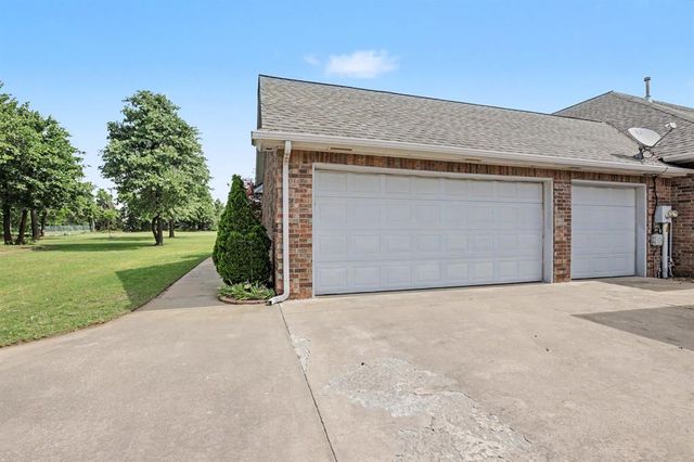 746 E Choctaw Street, Choctaw, OK 73020