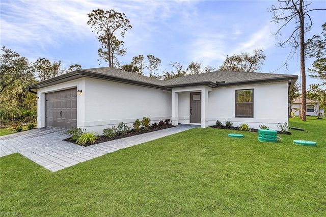 856 Gen D Macarthur AVE, Labelle, FL 33935