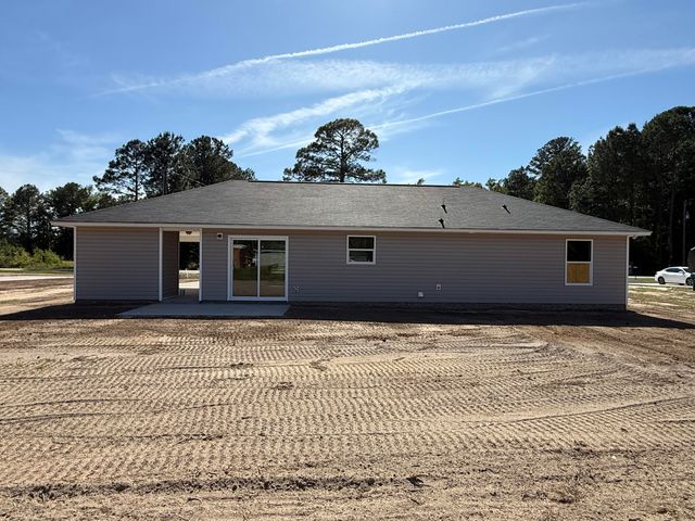 305 S Hampton Street, Pinewood, SC 29125