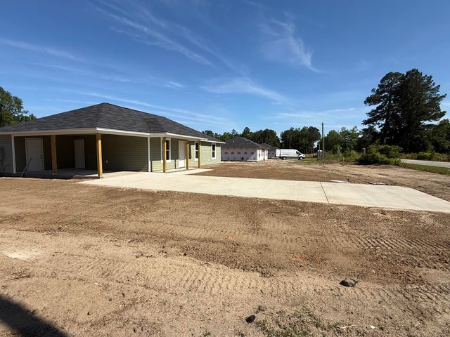 305 S Hampton Street, Pinewood, SC 29125