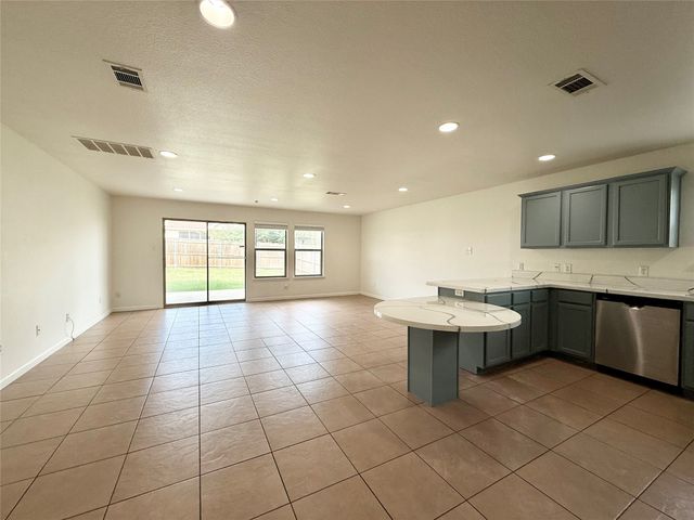 6016 Saddle Flap Drive, Fort Worth, TX 76179