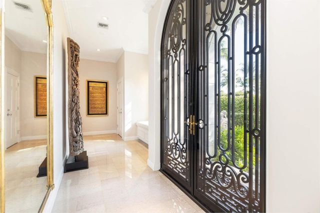 710 N County Road, Palm Beach, FL 33480