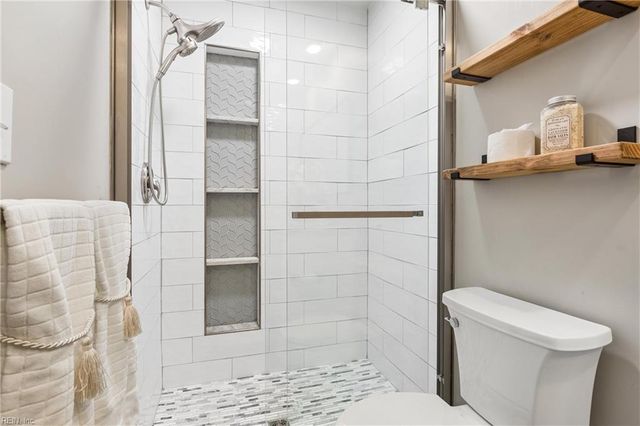 100 Accomac TURNG, Yorktown, VA 23693