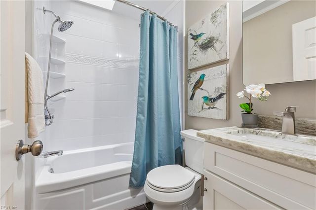 100 Accomac TURNG, Yorktown, VA 23693