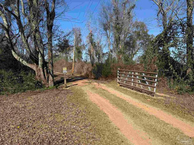 3401 Rocky Rd, Jay, FL 32565